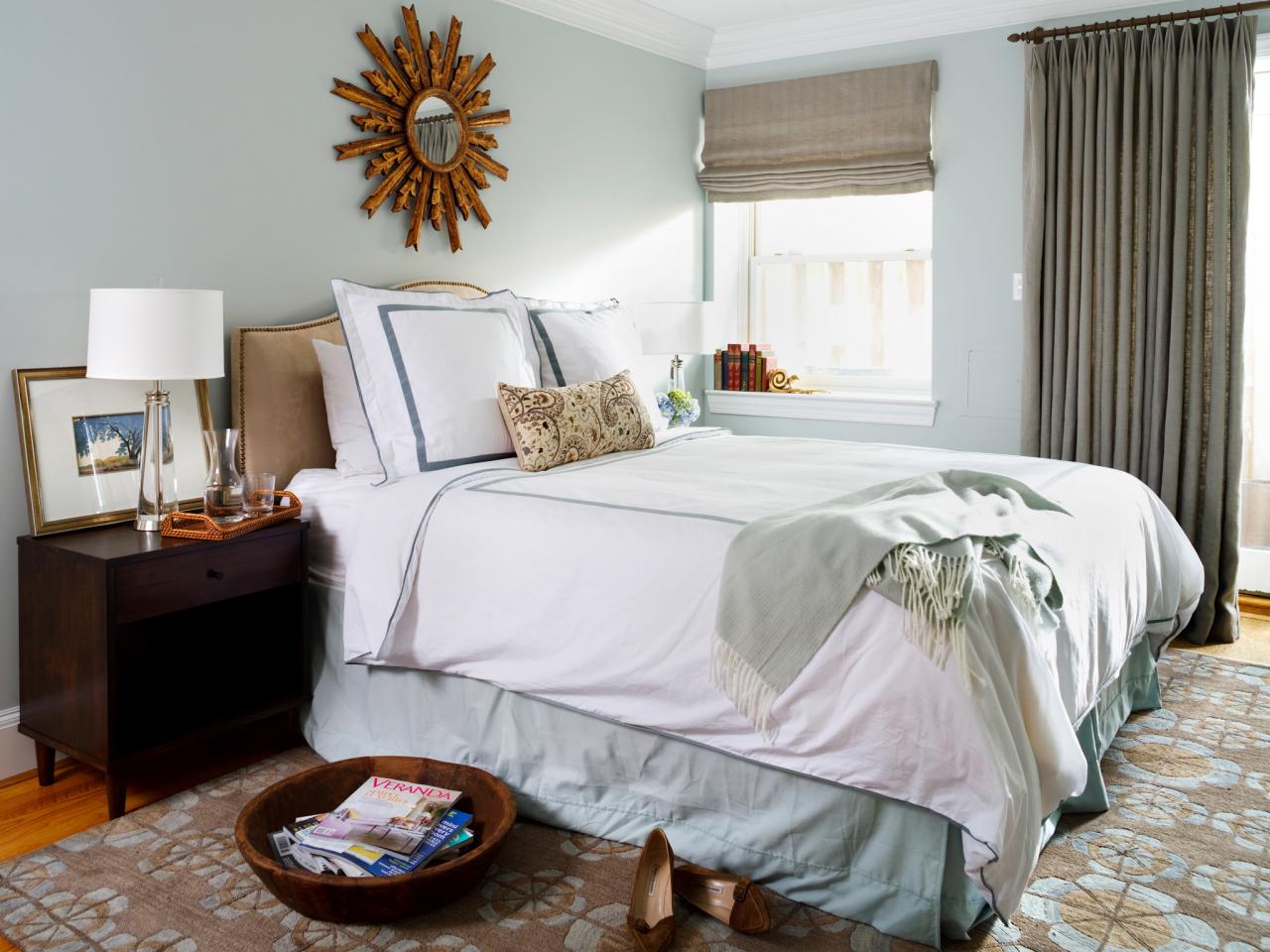 https://hgtvhome.sndimg.com/content/dam/images/hgrm/fullset/2014/3/19/0/DP_Kathryn-Ivey-transitional-blue-bedroom_h.jpg.rend.hgtvcom.1280.960.suffix/1405398284330.jpeg