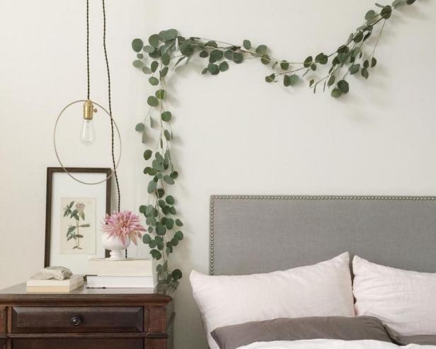 36 Fresh New Ways To Decorate Above The Bed One Thing