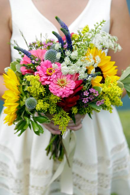 40 Ultra-Lush Bridal Bouquets | HGTV