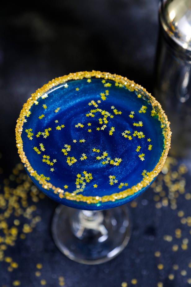 How To Make Diy Viniq Shimmery Liqueur S Decorating Design Blog - Edible Glitter For Drinks Diy