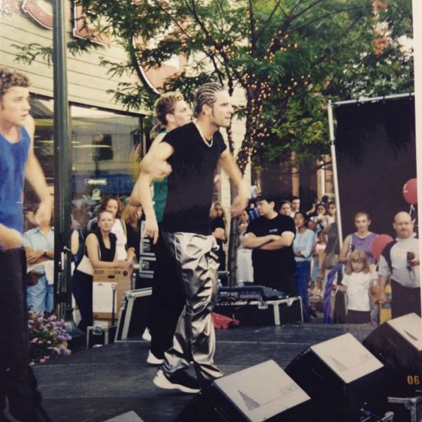 5 Hgtv Hosts And What They Did Before Hgtv Hgtv S Decorating Design Blog Hgtv Hgtv (originally an initialism for home & garden television) is an american pay television channel owned by discovery, inc. 5 hgtv hosts and what they did before