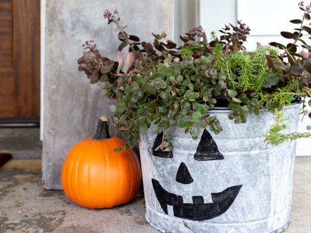 <center>3 Pumpkin Projects That Will Outlast the Season