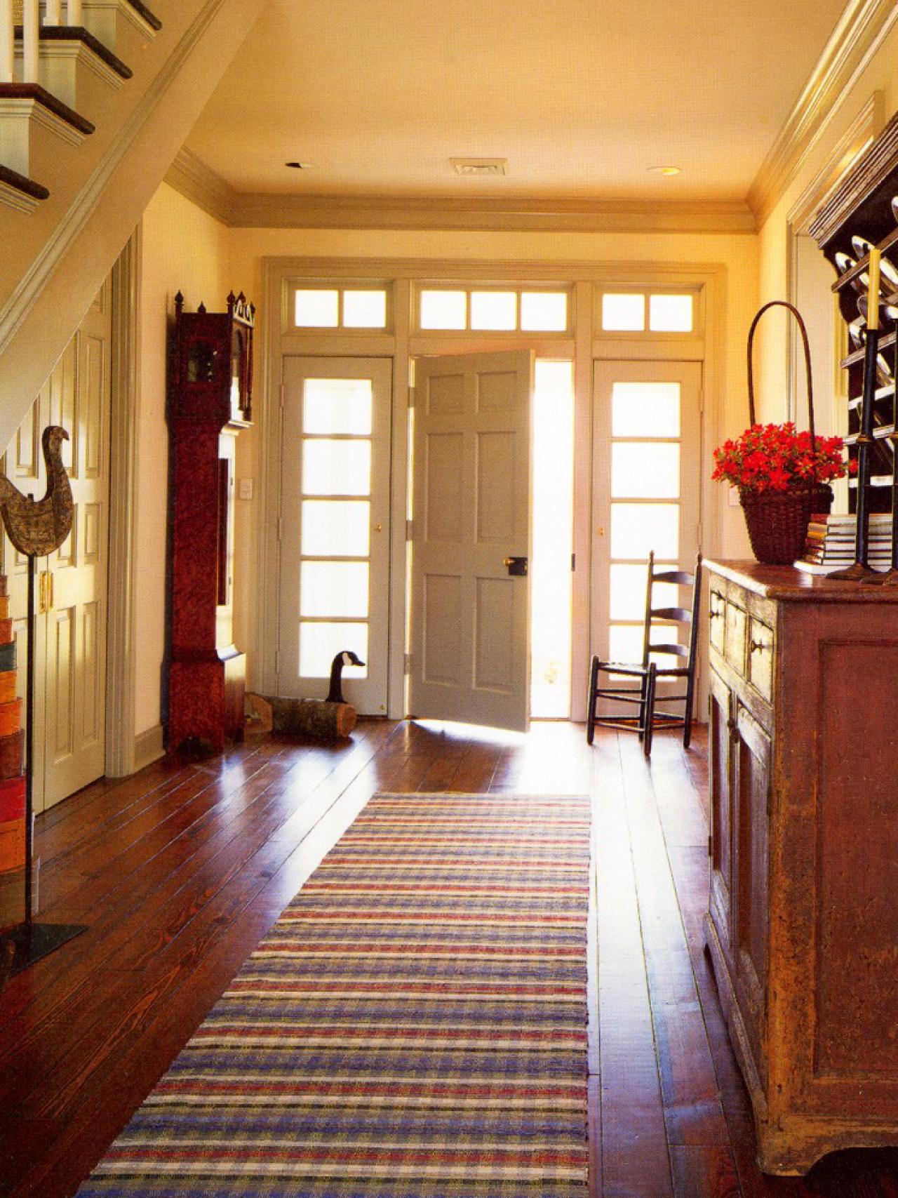 Simple Foyer Area for Small Space