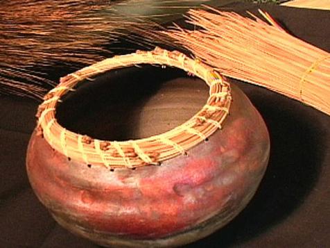 How to Make a Raku Pot With a Pine Needle Rim