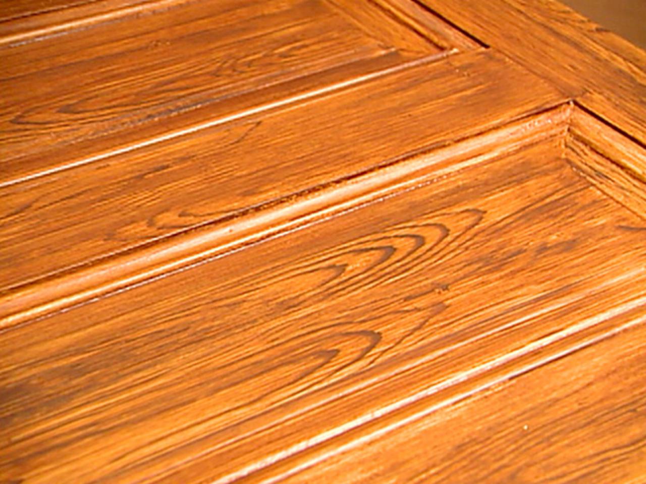 How to Paint Faux Wood Grain