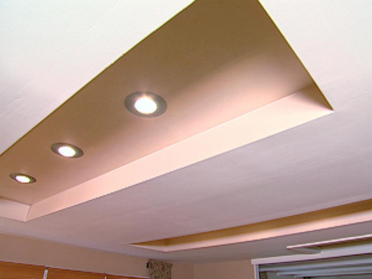 Потолок с нишами для светильников