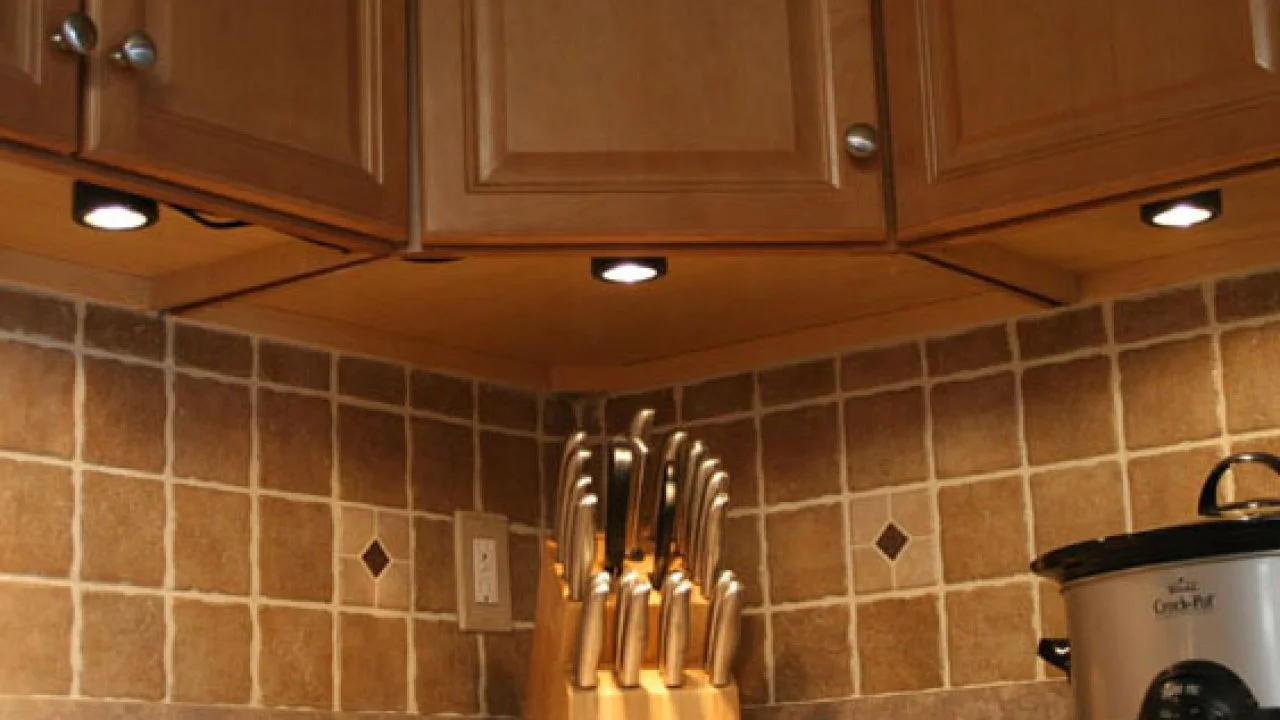 Under Cabinet Cabinet Lighting Without Wiring: Brighten Kitchen Spaces Effortlessly