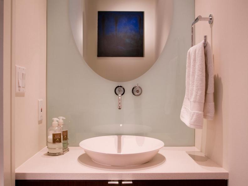 Modern Bathroom With Wall-Mounted Faucet 