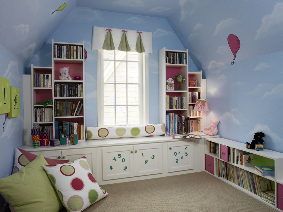 / MININOS Inspire Homes Toddler Chair Bedroom//Playroom/