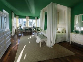 Green Bedroom With Canopy Bed