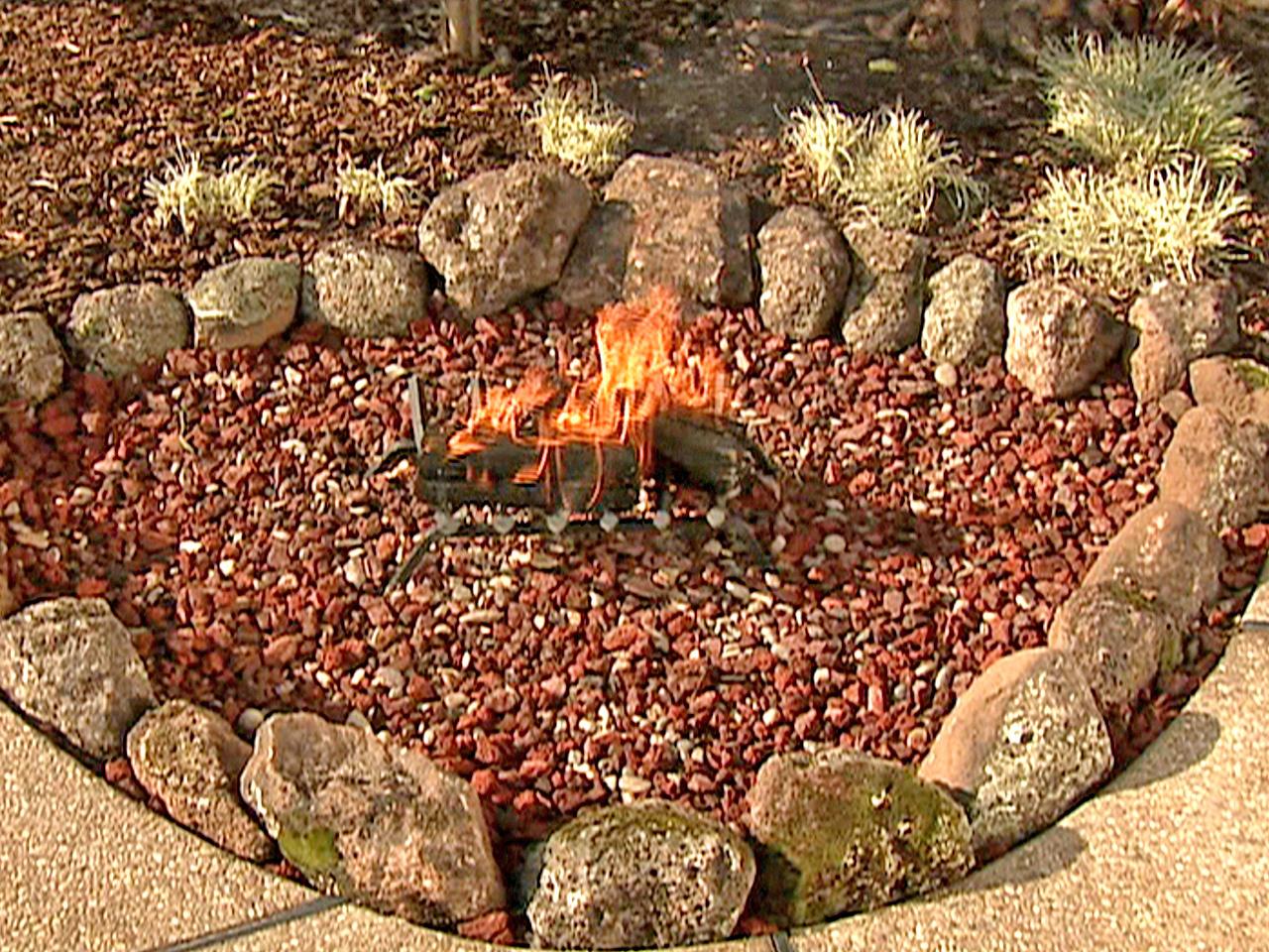 Outdoor Fire Pits And Pit Safety, What Kind Of Rocks For Fire Pit