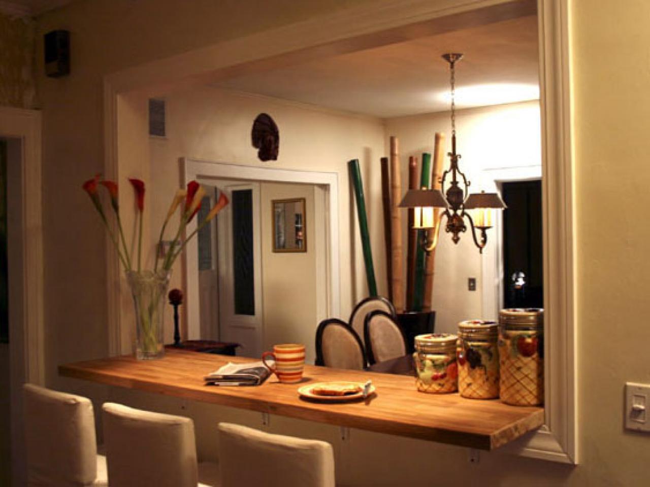 dining room with breakfast bar