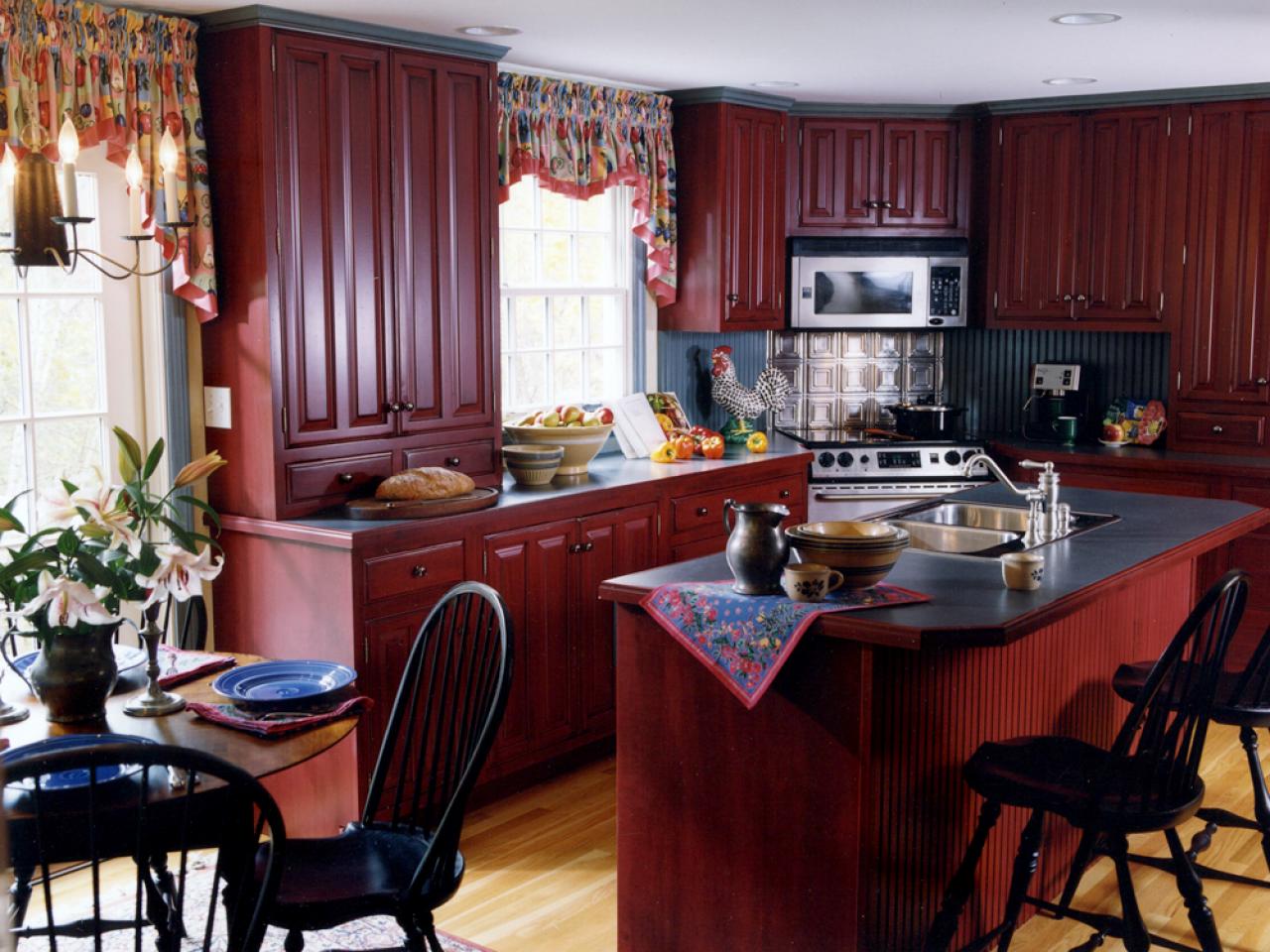 Guide to Creating a Country Kitchen   HGTV