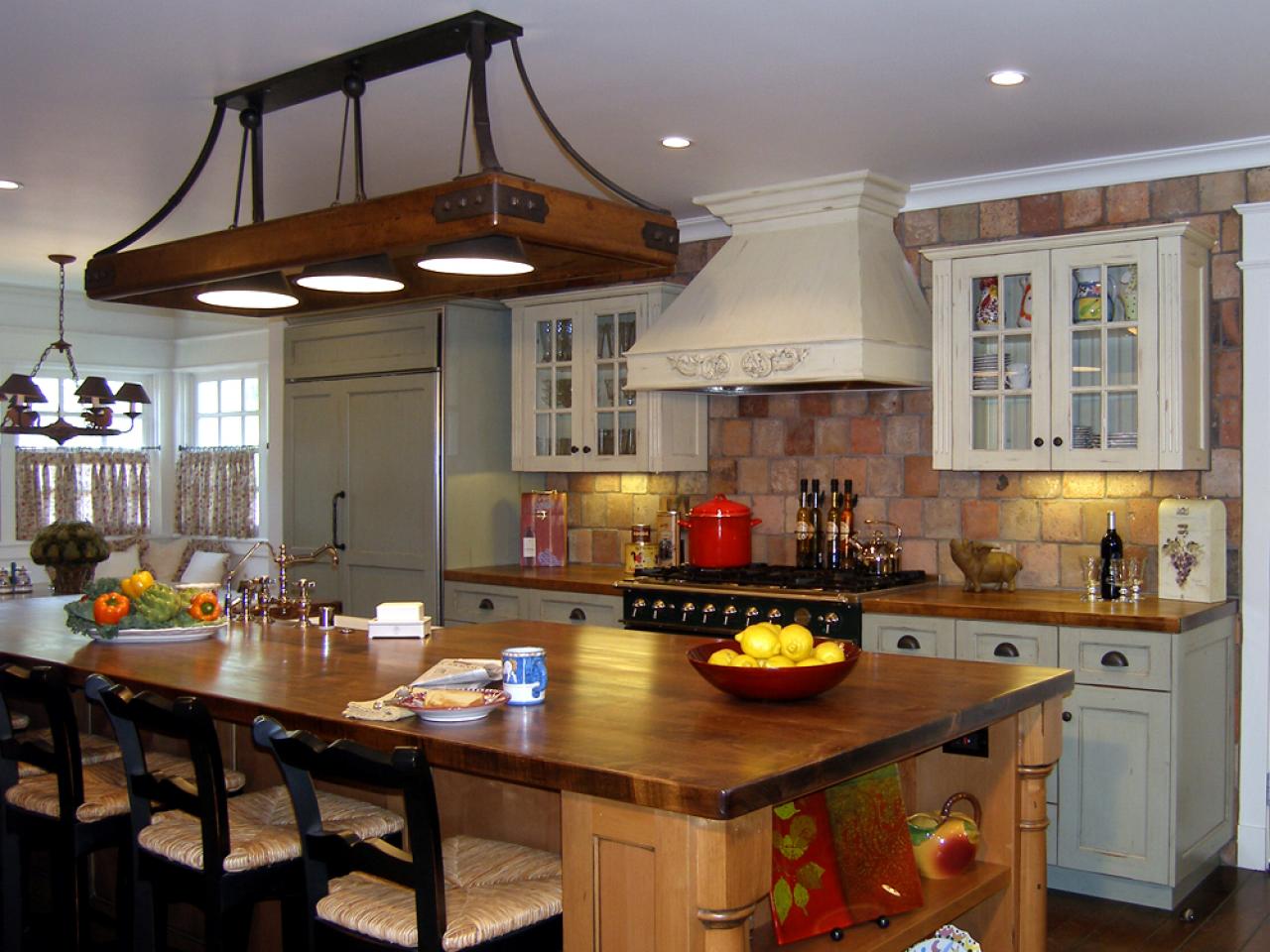 Guide To Creating A Traditional Kitchen HGTV