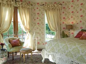 Floral Bedroom Features Silk Bedding