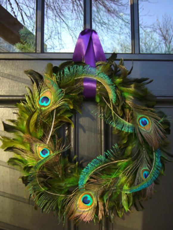How to Make a Peacock Feather Wreath 