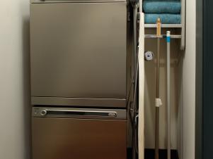 DH2010_02-laundry-utility-closet_s3x4