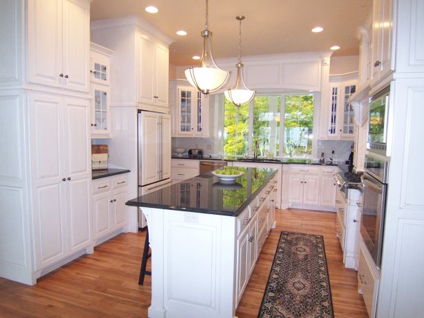 U-Shaped Kitchen with Island