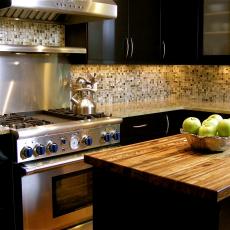 Masculine Kitchen With Tiger-Striped Oak