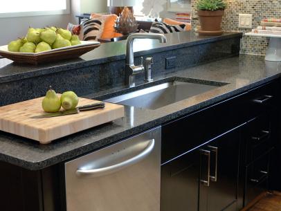 Kitchen Sink And Faucet, What Color Sink For Black Countertop