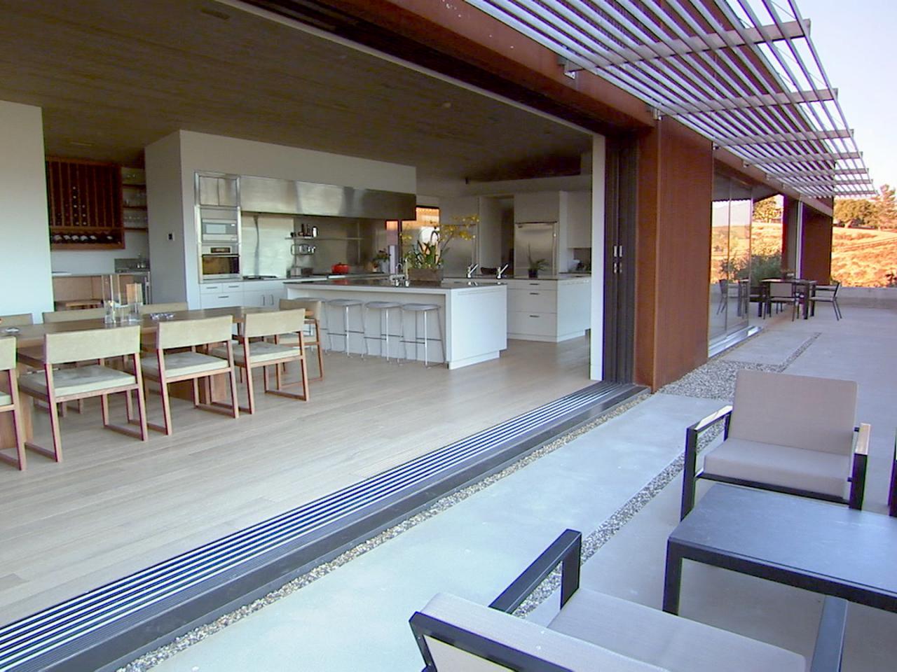 Hgtv S Top 10 Outdoor Rooms Hgtv