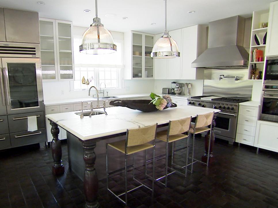 hgtv's top 10 eat-in kitchens | hgtv