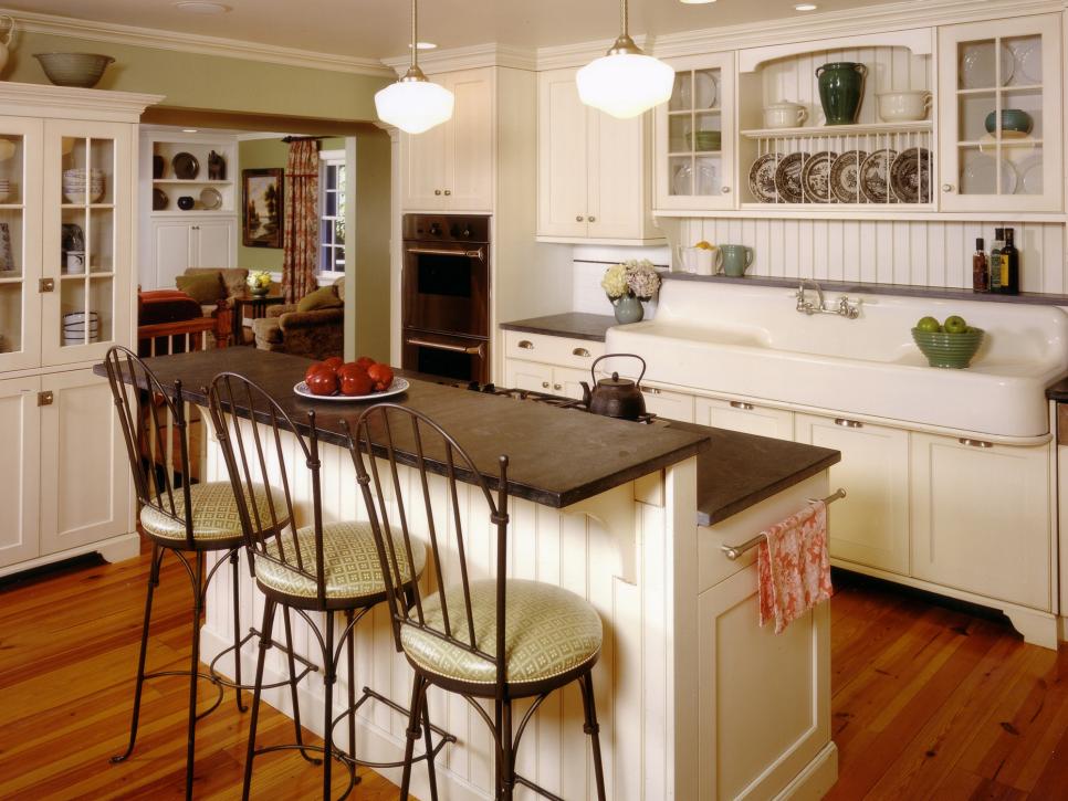 Oak Kitchen Cabinets Pictures Ideas Tips From Hgtv Hgtv