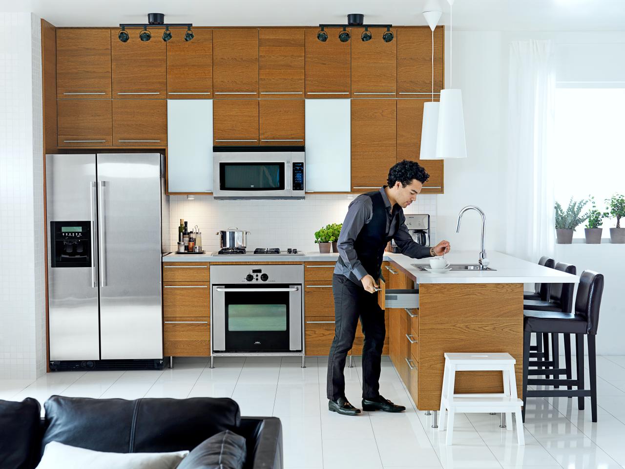 Retro Kitchen Cabinets: Pictures, Ideas & Tips From HGTV | HGTV