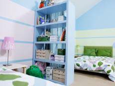 Kids' Bedroom With Storage Divider
