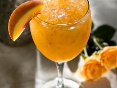 Fruity Peach Sparkler Cocktail 