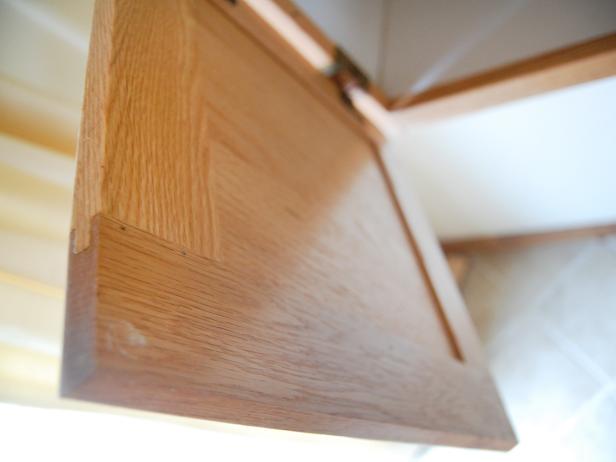 Kitchen cabinet showing its tongue and groove joint.