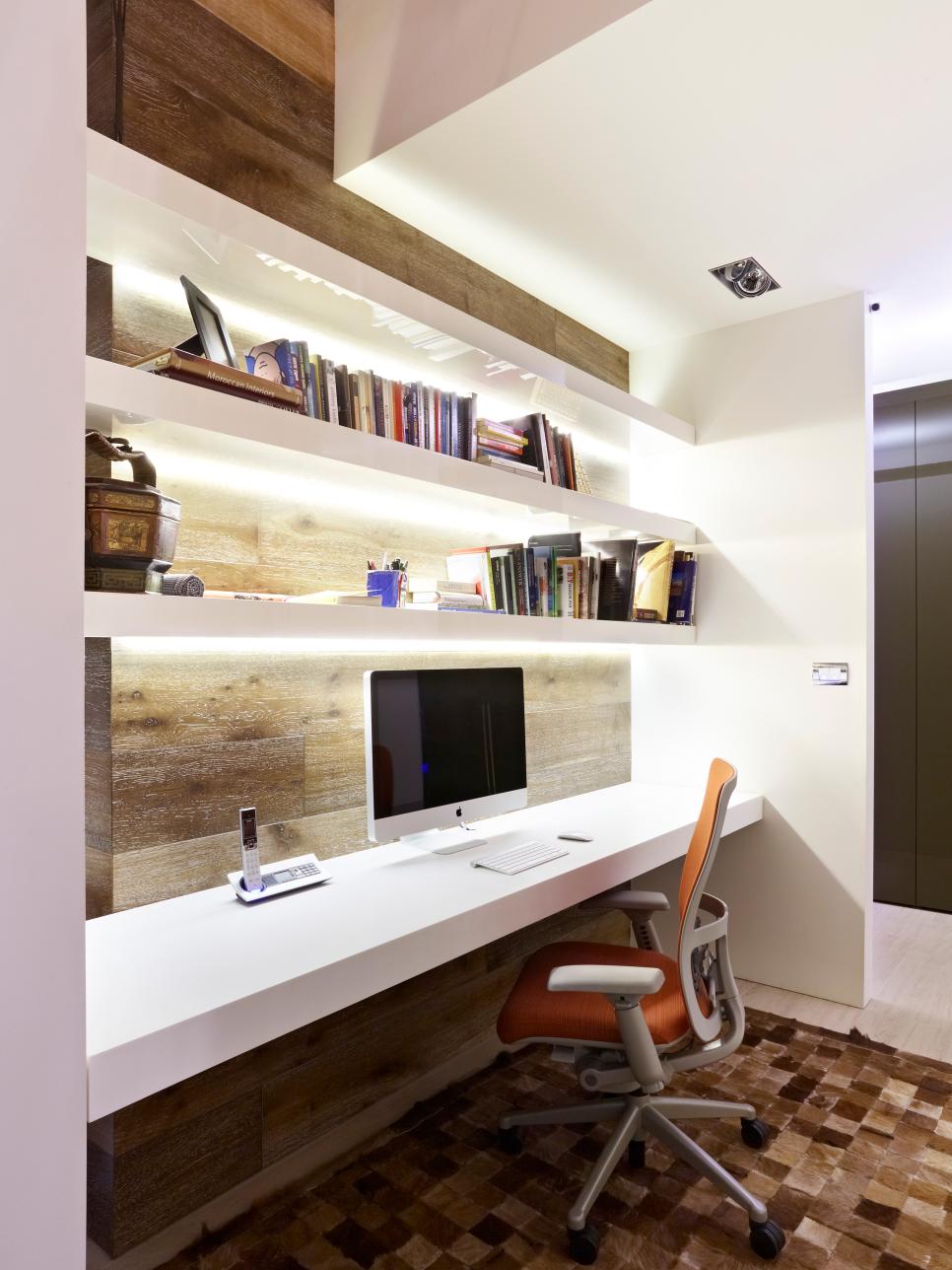 Small Neutral Home Office