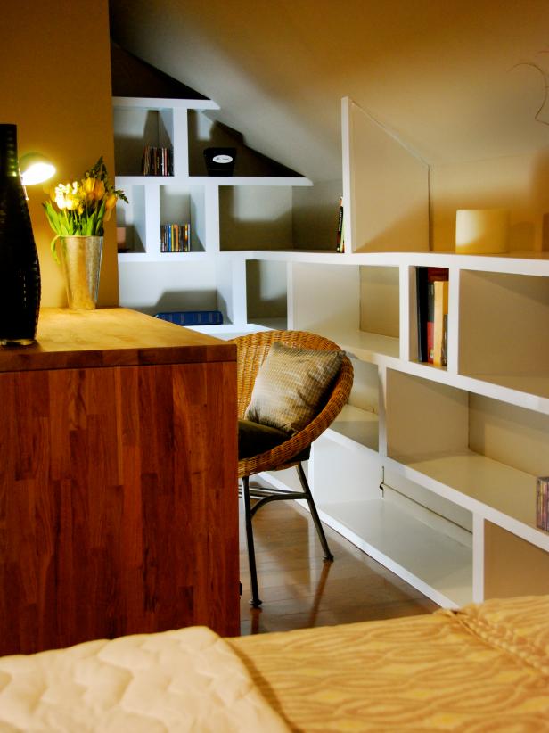 Small-Space Home Offices | HGTV