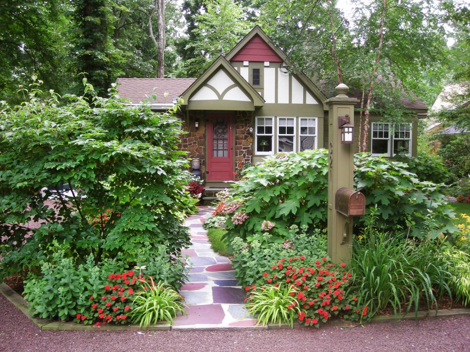 Gorgeous Landscapes | HGTV on Beautiful Front Gardens
 id=39999