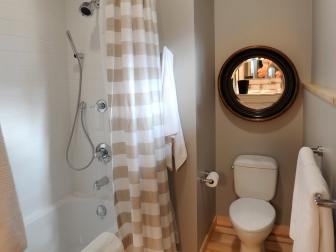 Traditional Guest Bathroom With Neutral Tones 