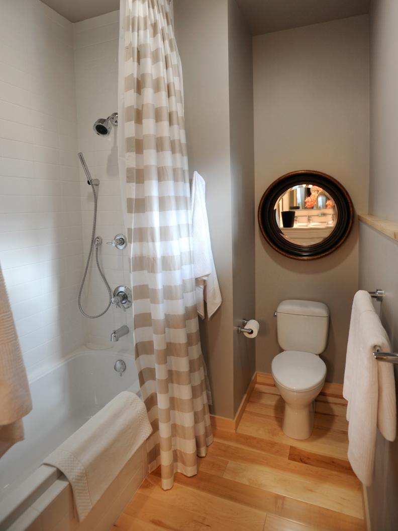 Traditional Guest Bathroom With Neutral Tones 