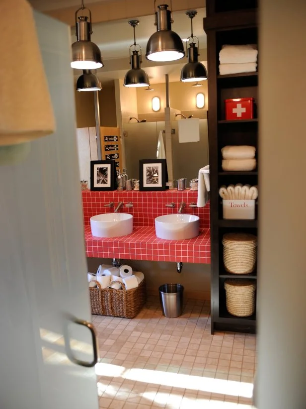 How to Organize Dorm Bathroom: Ultimate Tips for Clutter-Free Space