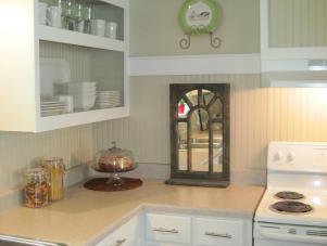 hhtrv102_kitchen-after-cabinets-counter_s3x4