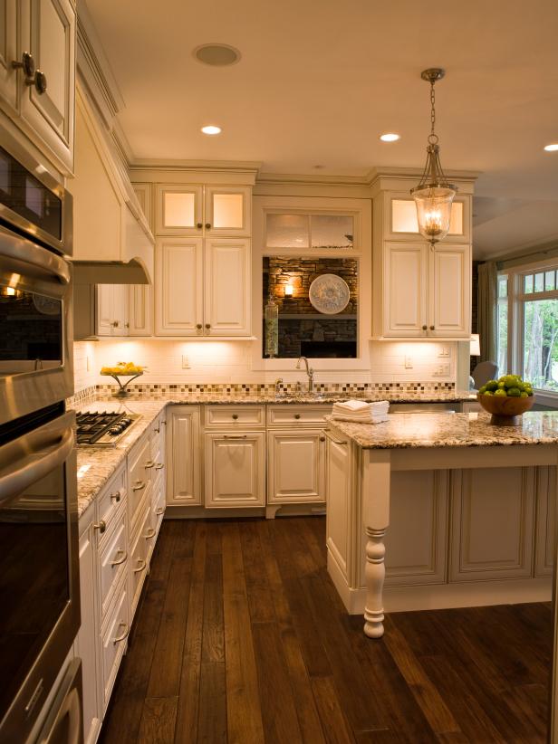 Charming Cottage Style Kitchen | HGTV