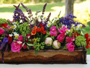 creative-commons_hello-julie-spring-floral-box_s4x3