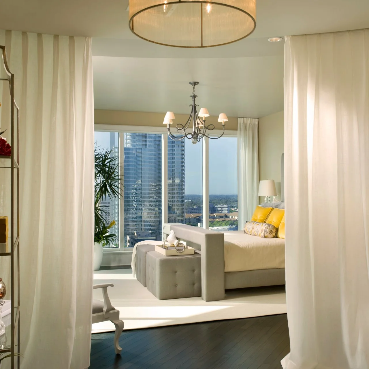 8 Window Treatment Ideas for Your Bedroom | HGTV, image size:1280x1280