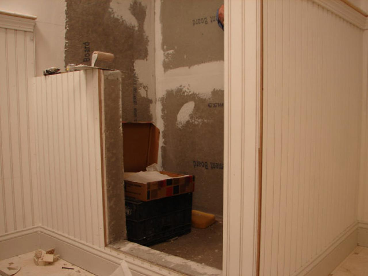 Install Tile In A Bathroom Shower, Diy Bathroom Wall Tile Removal
