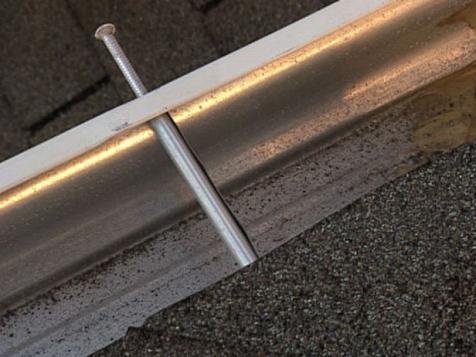 How to Adjust Gutters and Caulk Flashing
