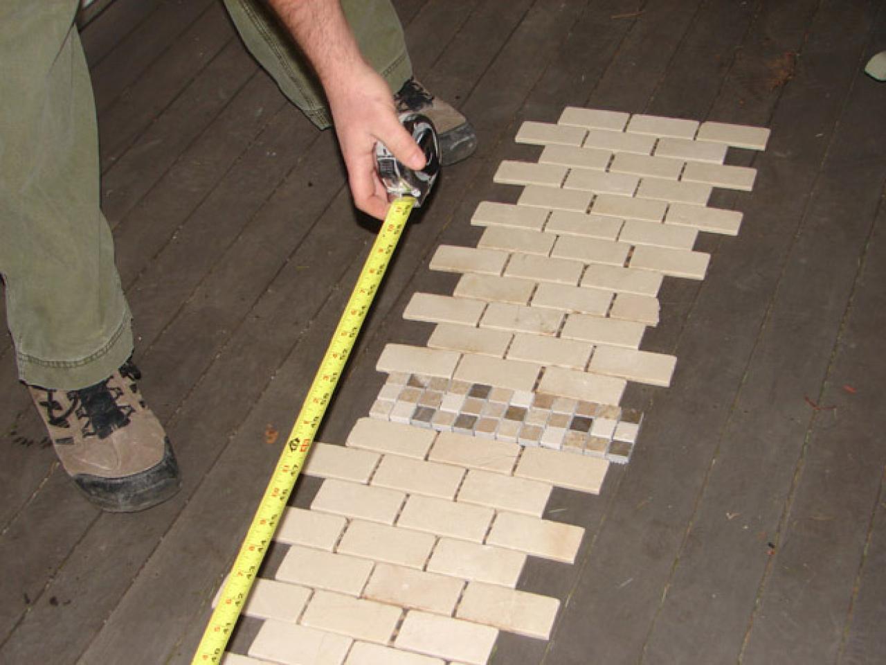 Install Tile In A Bathroom Shower, How To Lay Mosaic Tile In Shower Floor