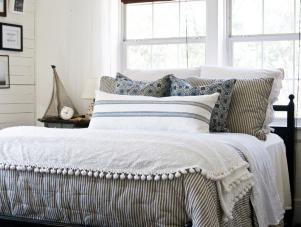 LaylaPalmer cottage chic bed