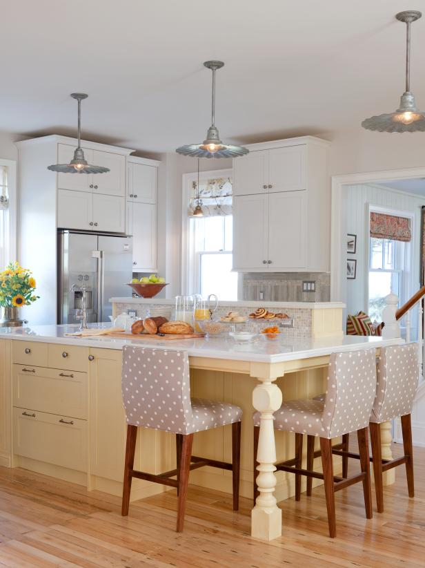 Farmhouse-Style Kitchen: Pictures, Ideas & Tips From HGTV