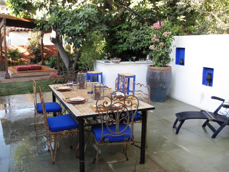Spanish-Inspired Courtyard Dining Space