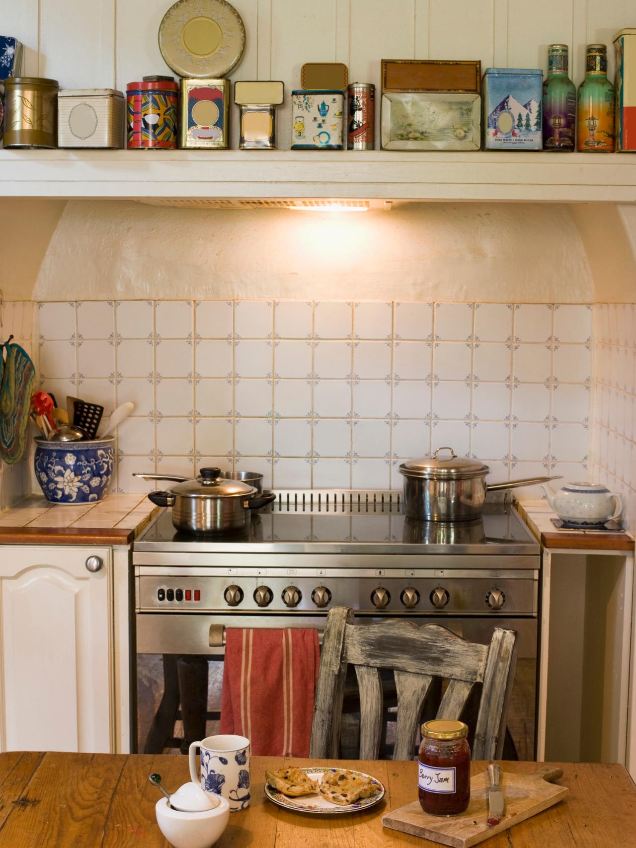 fluorescent light over kitchen sink