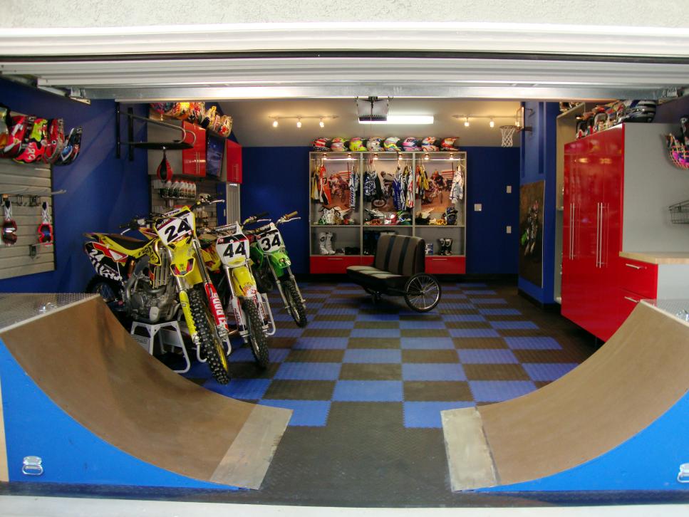 10 Great Garage Conversions | HGTV