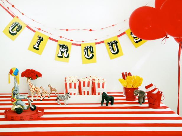 Circus-Themed Birthday Party Banner and Snacks